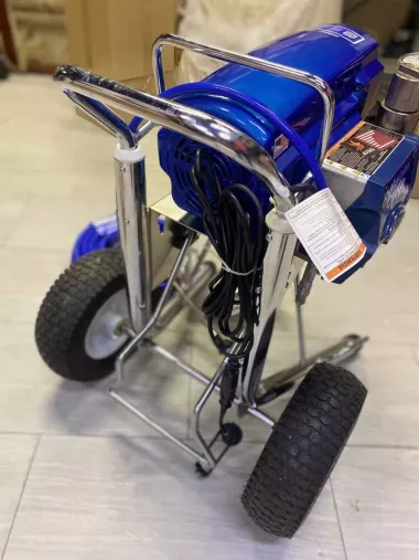 Окрасочный аппарат безвоздушного распыления Graco Mark V 17E657